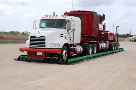 Vehicle equipment containment berms